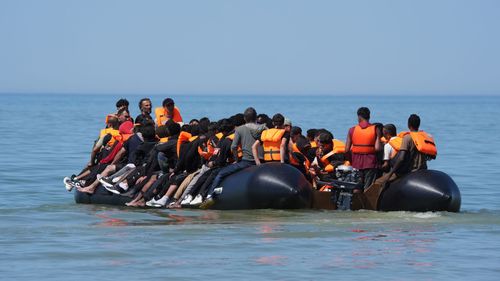 imported-skynews-migrants-france_7334458.jpg