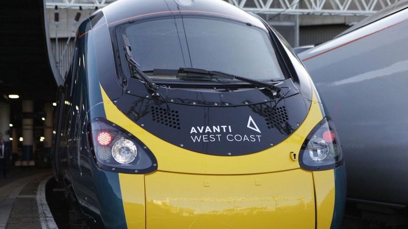 imported-skynews-avanti-train_7097950.jpg