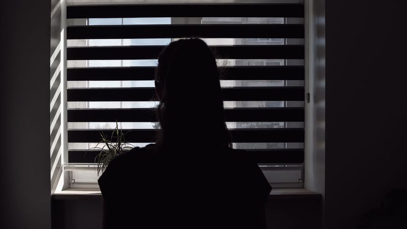 imported-skynews-anonymous-teenager_6983780.jpg