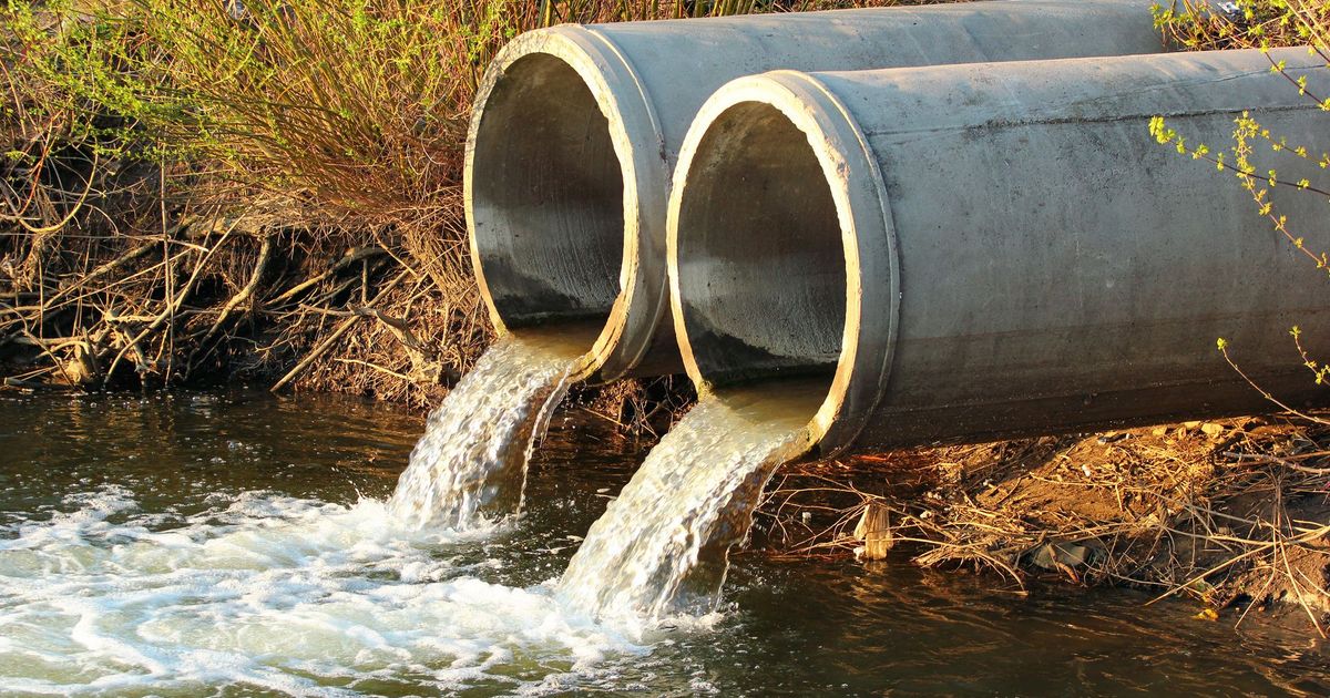 imported-skynews-sewage-pipe-river_6967947.jpg
