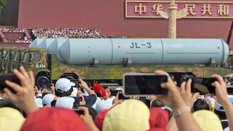 imported-skynews-beijing-china-ballistic-missiles_7290886.jpg