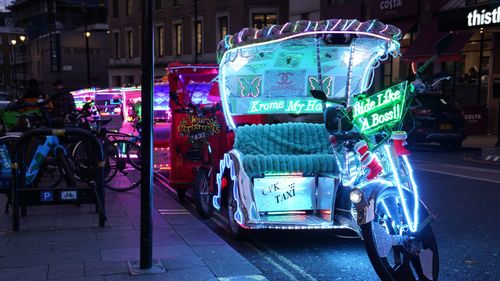 imported-skynews-london-pedicab_7167832.jpg