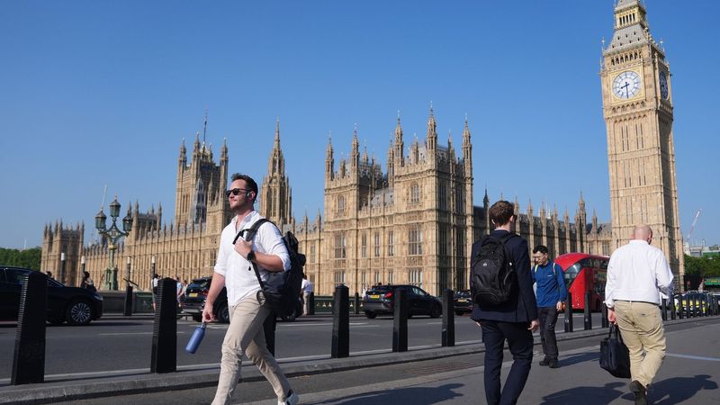 imported-skynews-parliament-big-ben_6945701.jpg