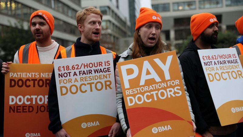 imported-skynews-resident-doctors-strike_7097772.jpg