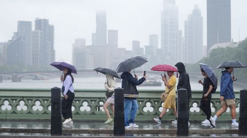 imported-skynews-rain-london-weather_7323774.jpg