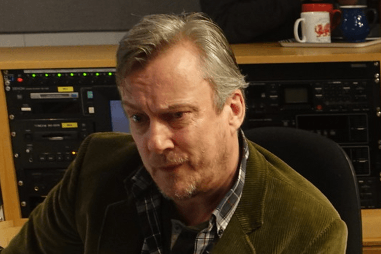 imported-stephen%20tompkinson-0aa547.png