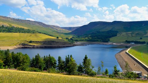 imported-skynews-dovestone-reservoir_7295045.jpg