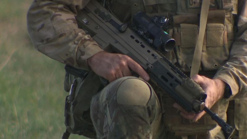 imported-skynews-defence-haynes-army-soldiers_7215404.jpg