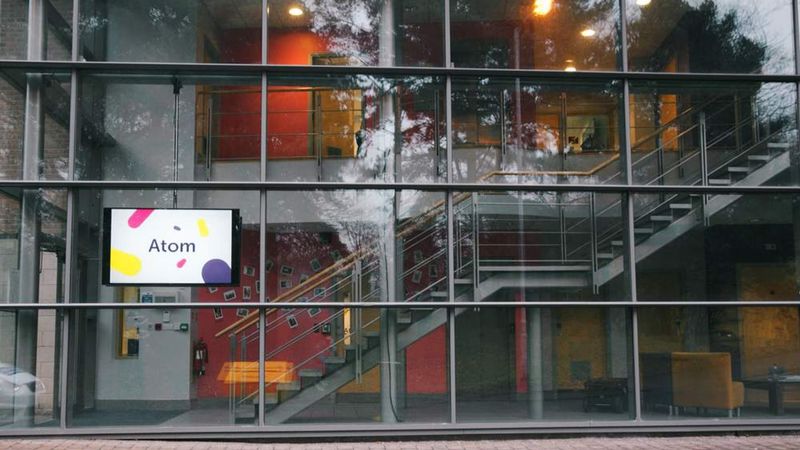 imported-atom-offices-1-1_3517639.jpg