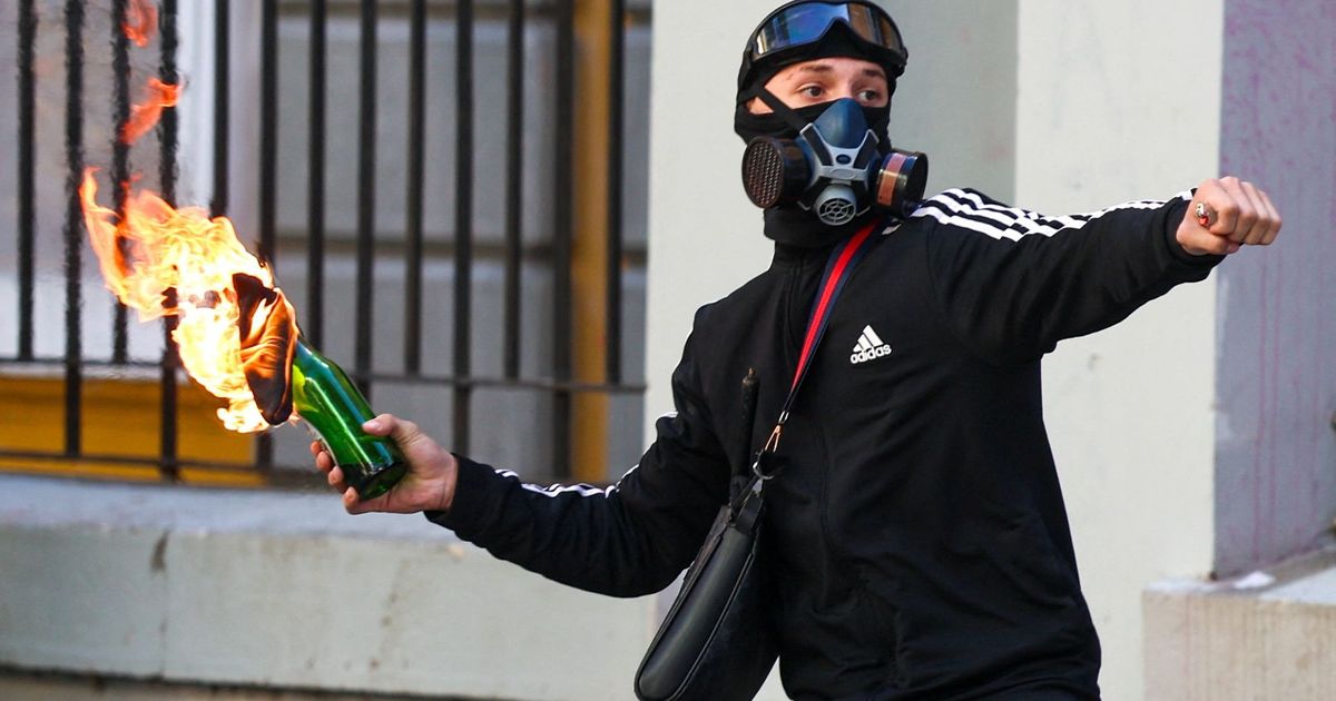 imported-skynews-albania-protest_7379903.jpg