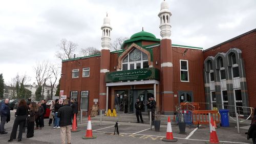 imported-skynews-mosque-manchester_7174804.jpg