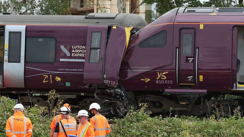 imported-skynews-bedford-train_7281710.jpg