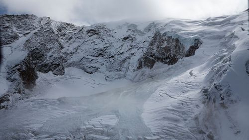 imported-skynews-switzerland-alps-trift-glacier_7326340.jpg