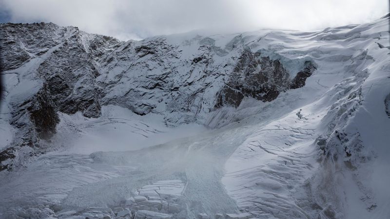 imported-skynews-switzerland-alps-trift-glacier_7326340.jpg
