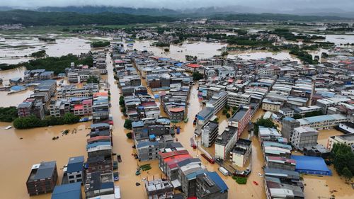 imported-skynews-china-flood-flooding_7291086.jpg