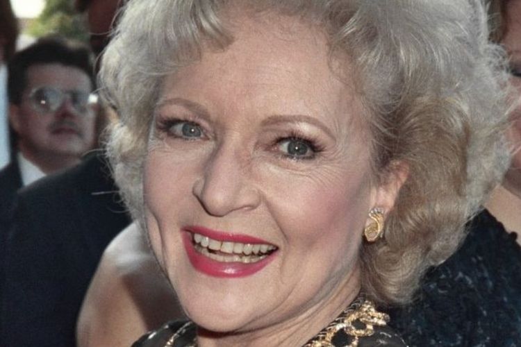 imported-Betty_White_1989_Emmy_Awards-ecacf6.jpg