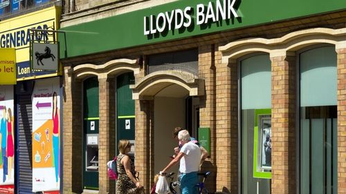 imported-skynews-lloyds-money-current-account_7079292.jpg