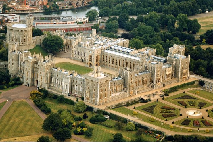 imported-WINDSOR CASTLE-4f85be.jpg