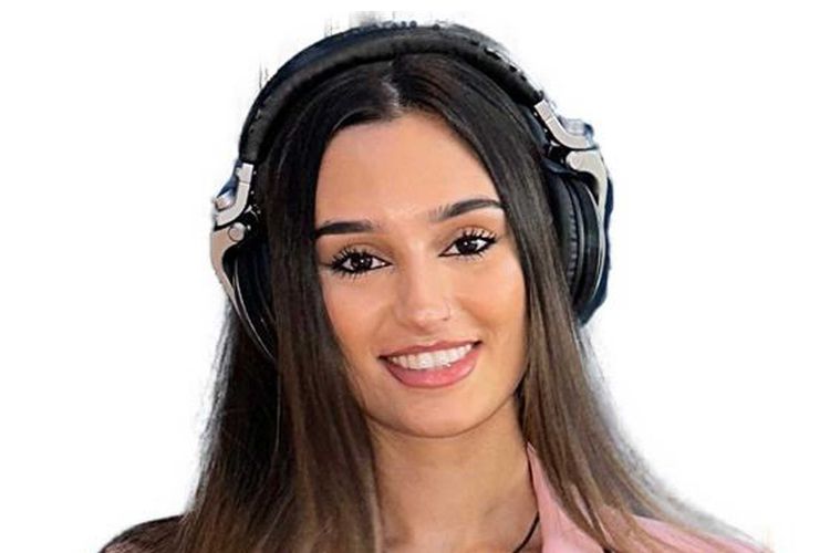 DJ-Sofia-centred2.JPG