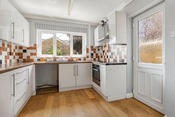 imported-0_3-bed-detached-house-for-sale-2.jpg