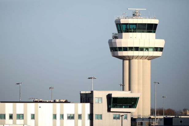 imported-2_London-Gatwick-Airport-Closed-After-Drones-Spotted-In-Airspace.jpg