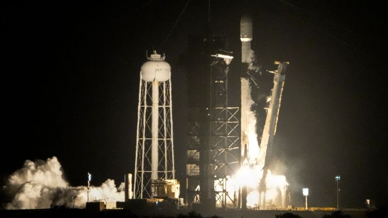 imported-skynews-spacex-spacex-falcon-9-rocket_7311262.jpg