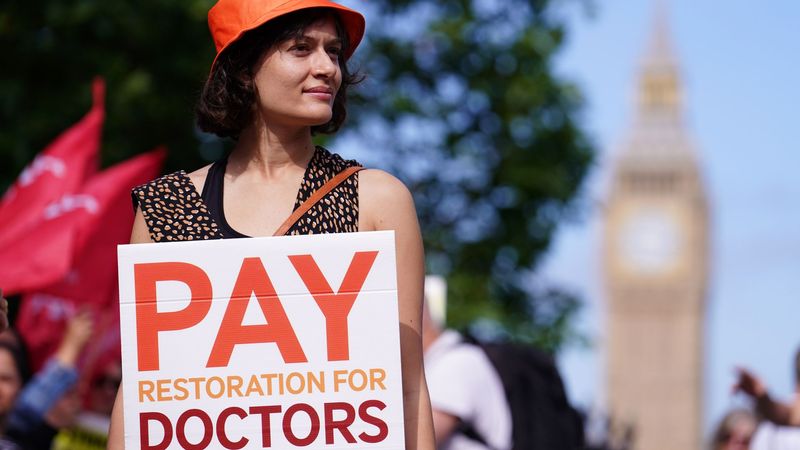 imported-skynews-junior-doctor-doctors_6960823.jpg