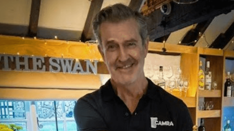 imported-skynews-rupert-everett-camra_7008201.png