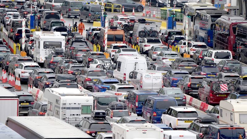 imported-skynews-kent-dover-traffic_6971515.jpg