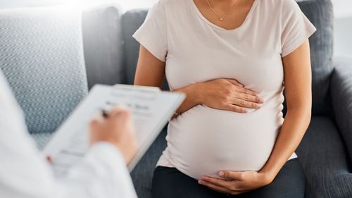 imported-skynews-maternity-doctor_7130353.jpg