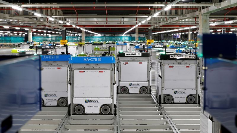 imported-skynews-ocado-robots_6191259.jpg
