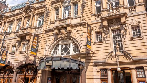 imported-skynews-london-coliseum-theatre_7347290.jpg