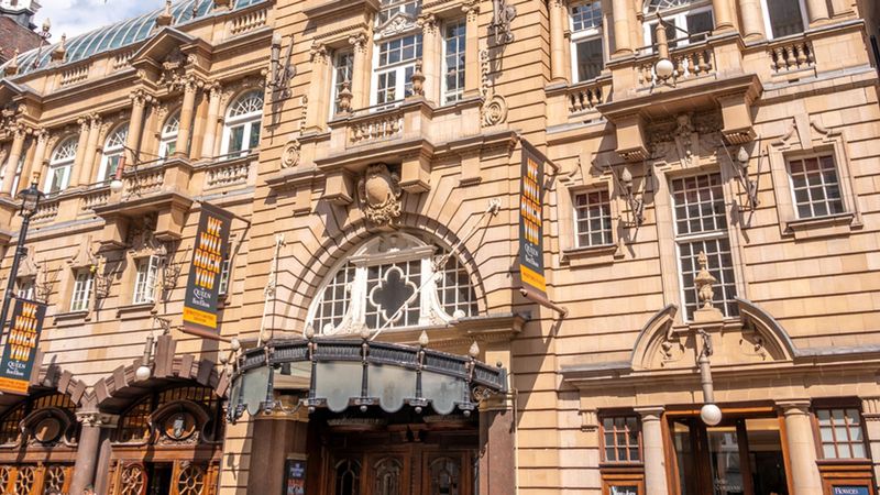 imported-skynews-london-coliseum-theatre_7347290.jpg