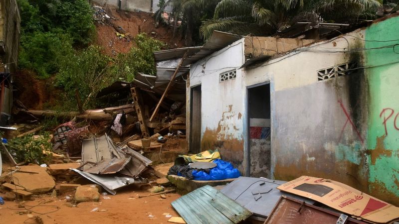 imported-skynews-ivory-coast-floods_7287426.jpg