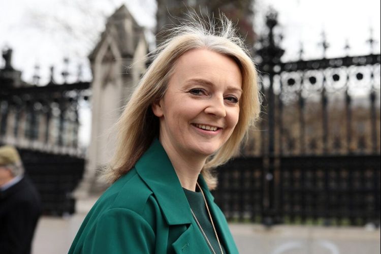 imported-LIZ TRUSS-f259a6.jpg