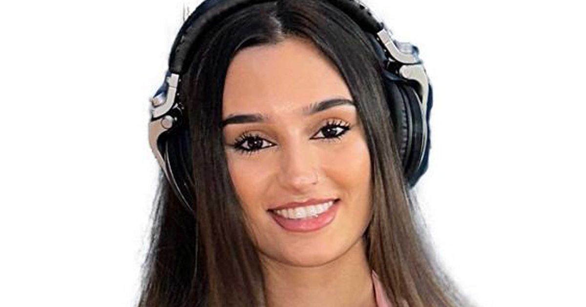 DJ-Sofia-centred2.JPG