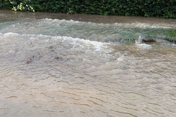 imported-0_Weasenham-Lane-Wisbech-burst-water-main-2jfif.jpg