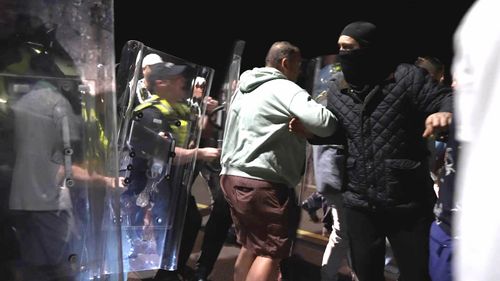imported-skynews-police-protesters-portsmouth_7343907.jpg