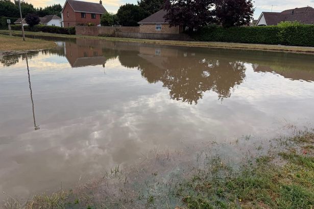 imported-0_Weasenham-Lane-Wisbech-burst-water-main-4jfif.jpg