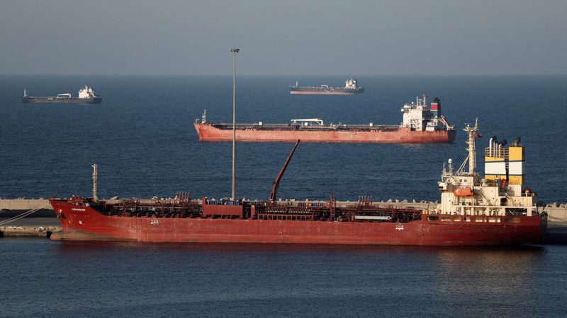 imported-skynews-tankers-iran-oman_7189263.jpg
