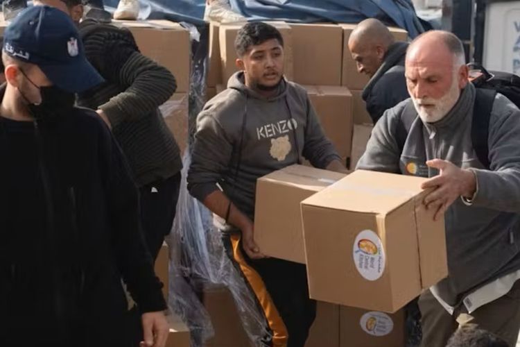 imported-gaza%20food%20aid-95616c.jpg