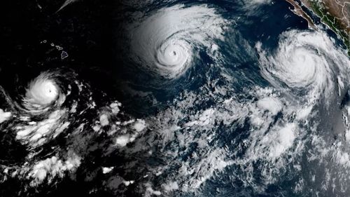 imported-skynews-hurricane-lowell-hurricane-karina_7341467.jpg