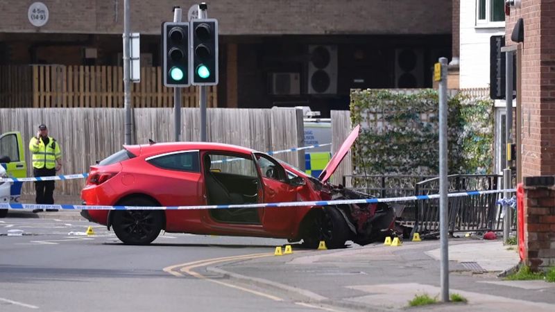 imported-skynews-nottingham-arnold-car-crash_7243620.jpg