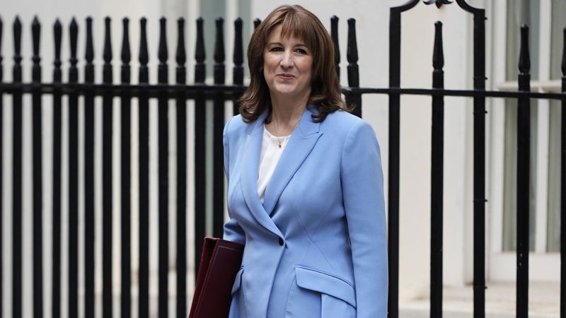 imported-skynews-rachel-reeves-downing-street_7180746.jpg