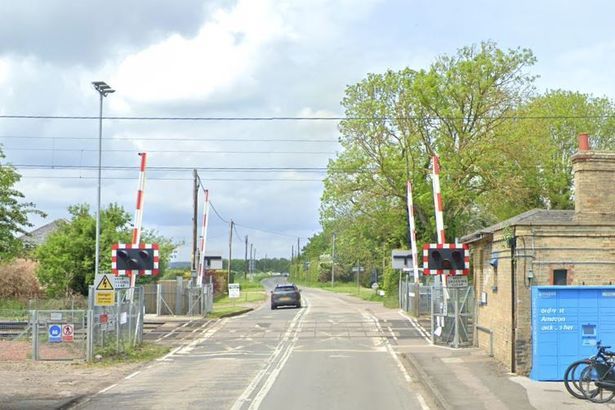 imported-0_Level-crossing-at-Shepreth-Station.jpg