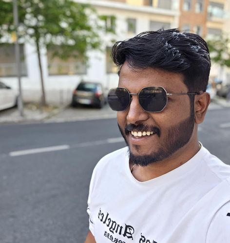 rj vishnu1.jpeg