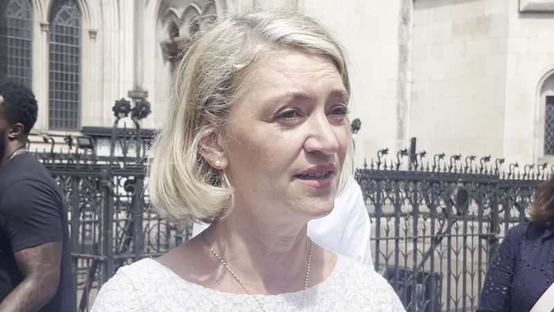 imported-skynews-lagarde-court_6950605.jpg