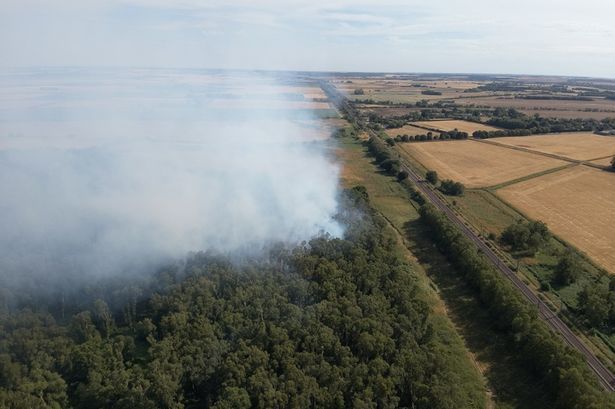 imported-0_rews-were-called-to-a-fire-in-the-open-on-Holme-Fen-in-Holme.jpg