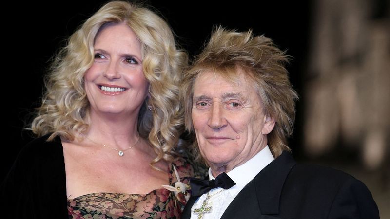 imported-skynews-rod-stewart-penny-lancaster_7319545.jpg