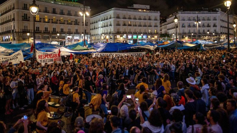 imported-skynews-madrid-spain-housing-protest_7363823.jpg